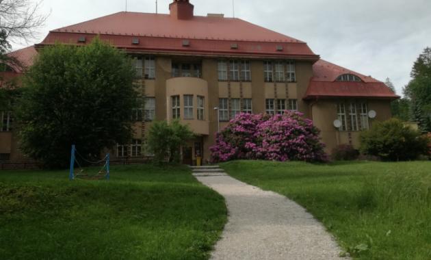 Školní